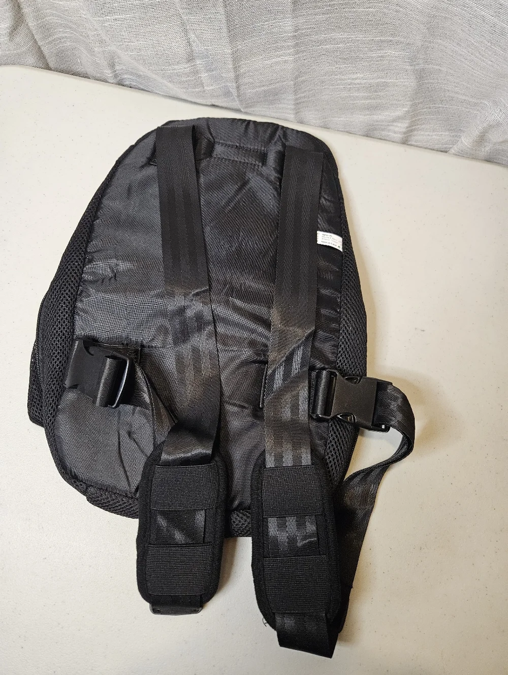Pawaboo Pet Carrier Backpack, Legs Out, Easy-Fit for Traveling. XL NEW!